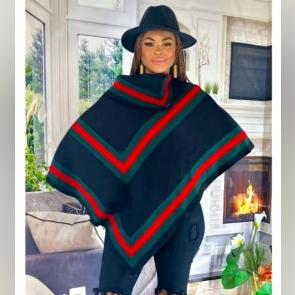 ECHRISENY Accessories - ❤️NWT Black/Red/Green Women's Split Neck Woven Knit Poncho